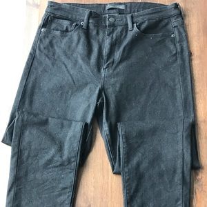 Black high-waisted jeans